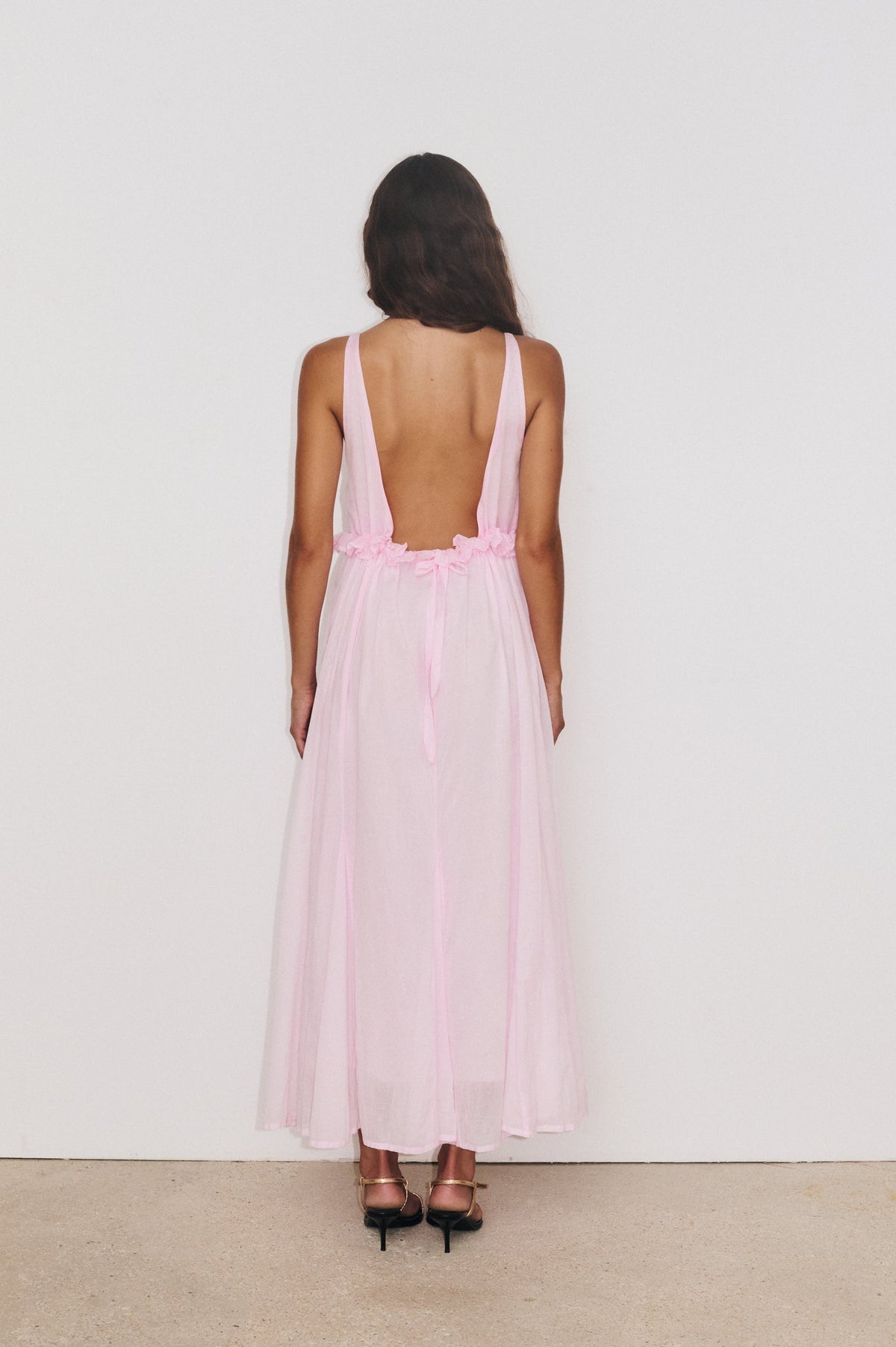 Robe longue Gaia blush en voile de coton, silhouette fluide bohème chic